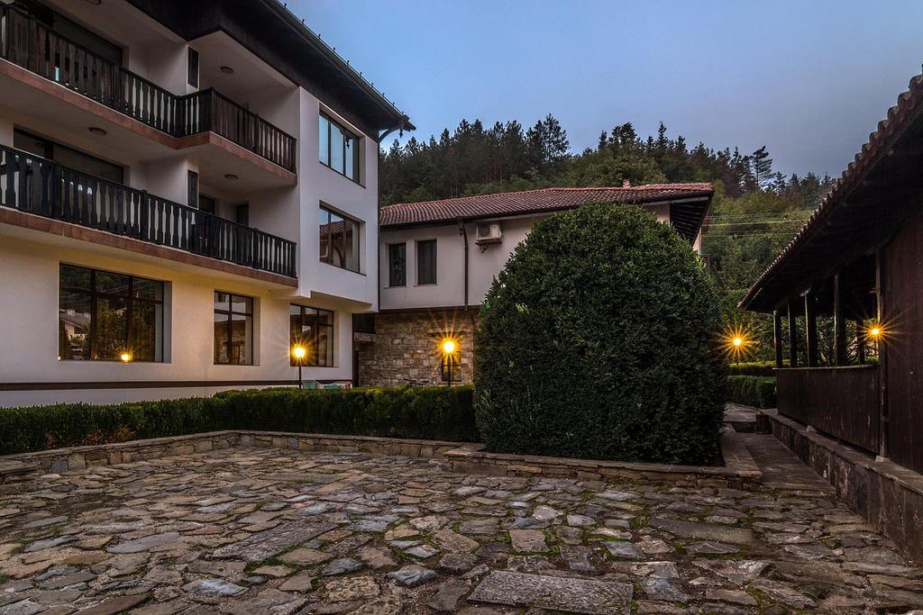 Guesthouse Hitar Petar Gabrovo Exterior foto